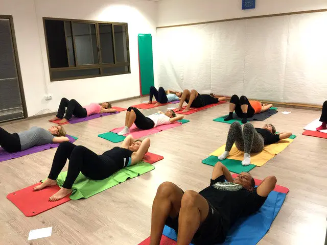 Sesión de Feldenkrais en Pilates Armonía Studio.